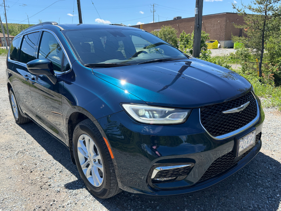 2022 CHRYSLER PACIFICA TOURING AWD