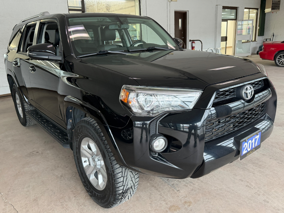 2017 TOYOTA 4RUNNER SR5 4X4