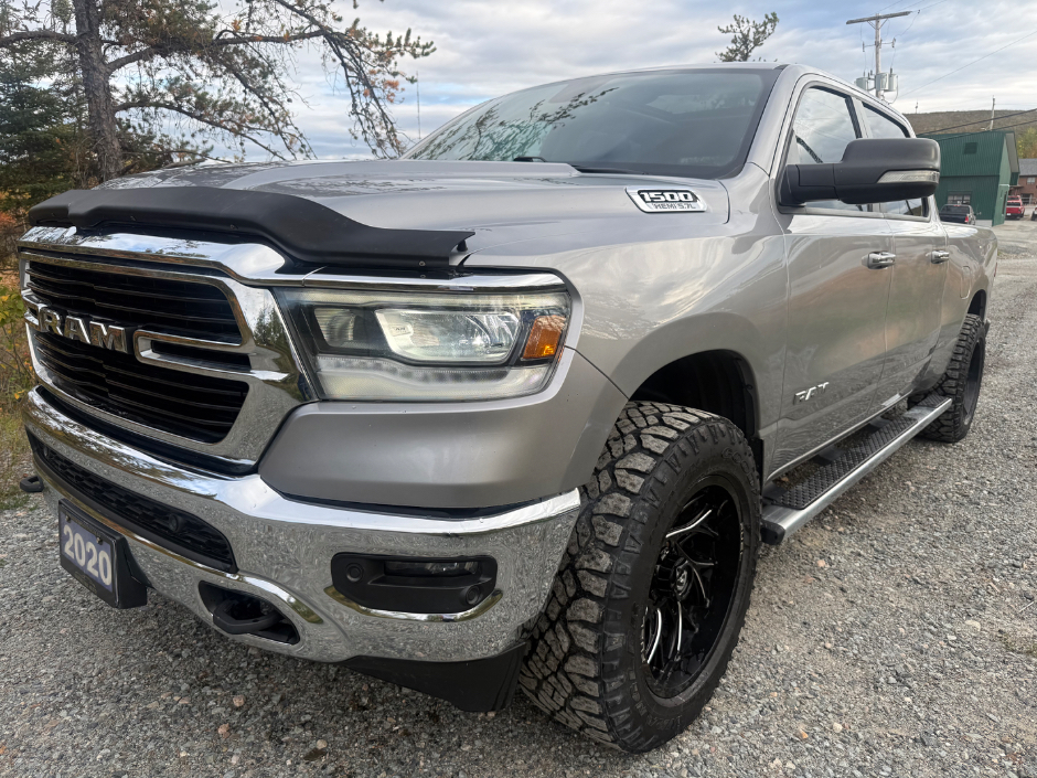 2020 RAM 1500 BIGHORN HEMI 4X4