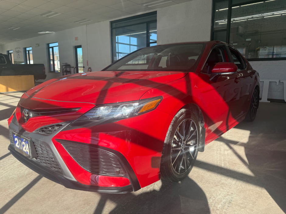 2024 TOYOTA CAMRY SE AWD